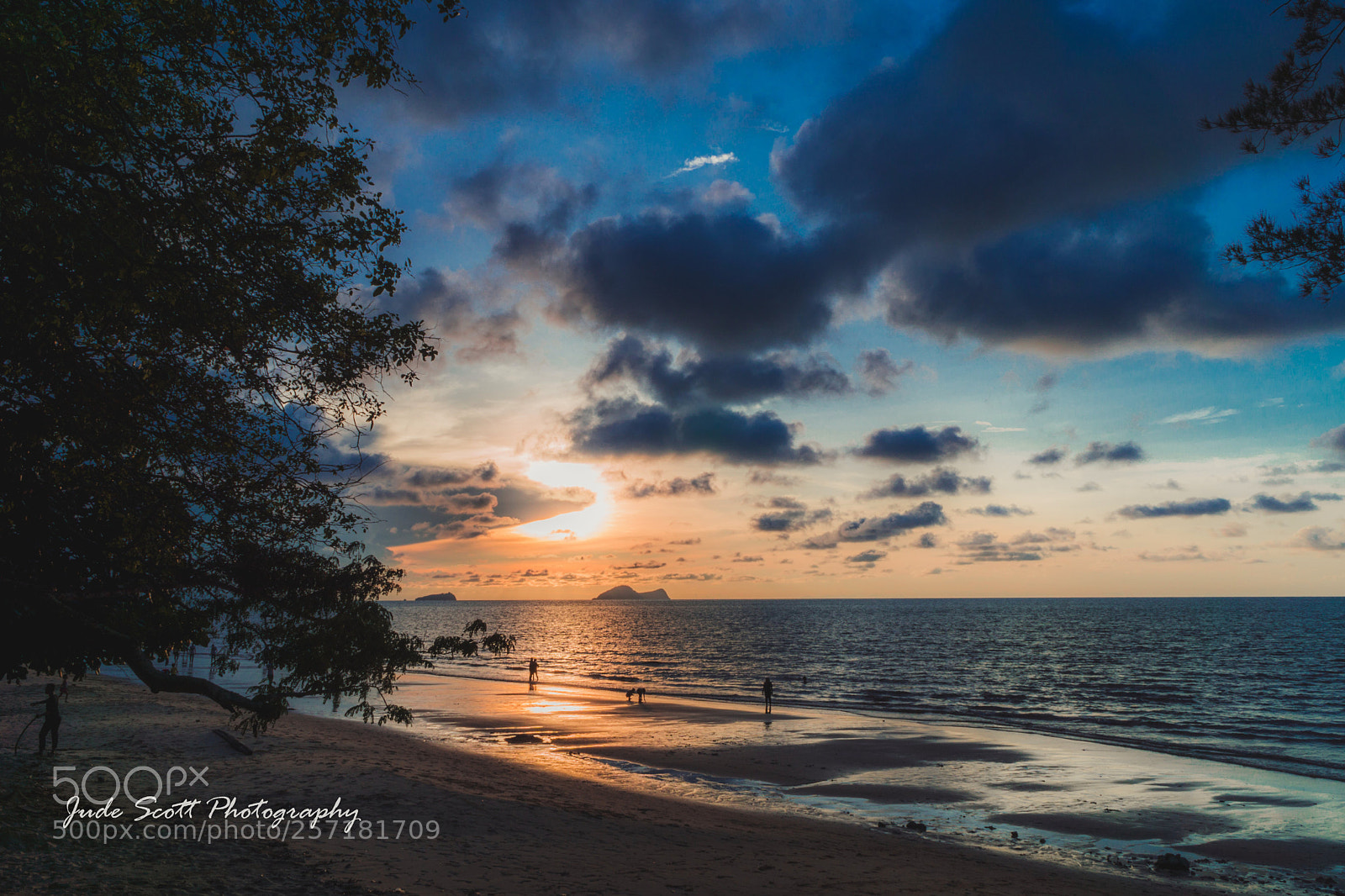 Sony a6000 sample photo. Sunset at damai beach photography