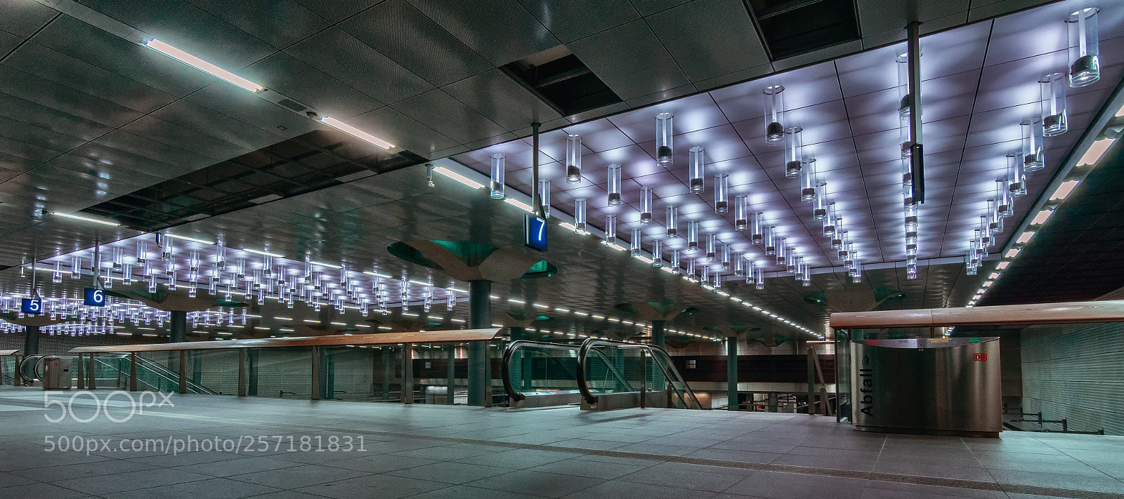Sony ILCA-77M2 sample photo. Berlin hauptbahnhof photography