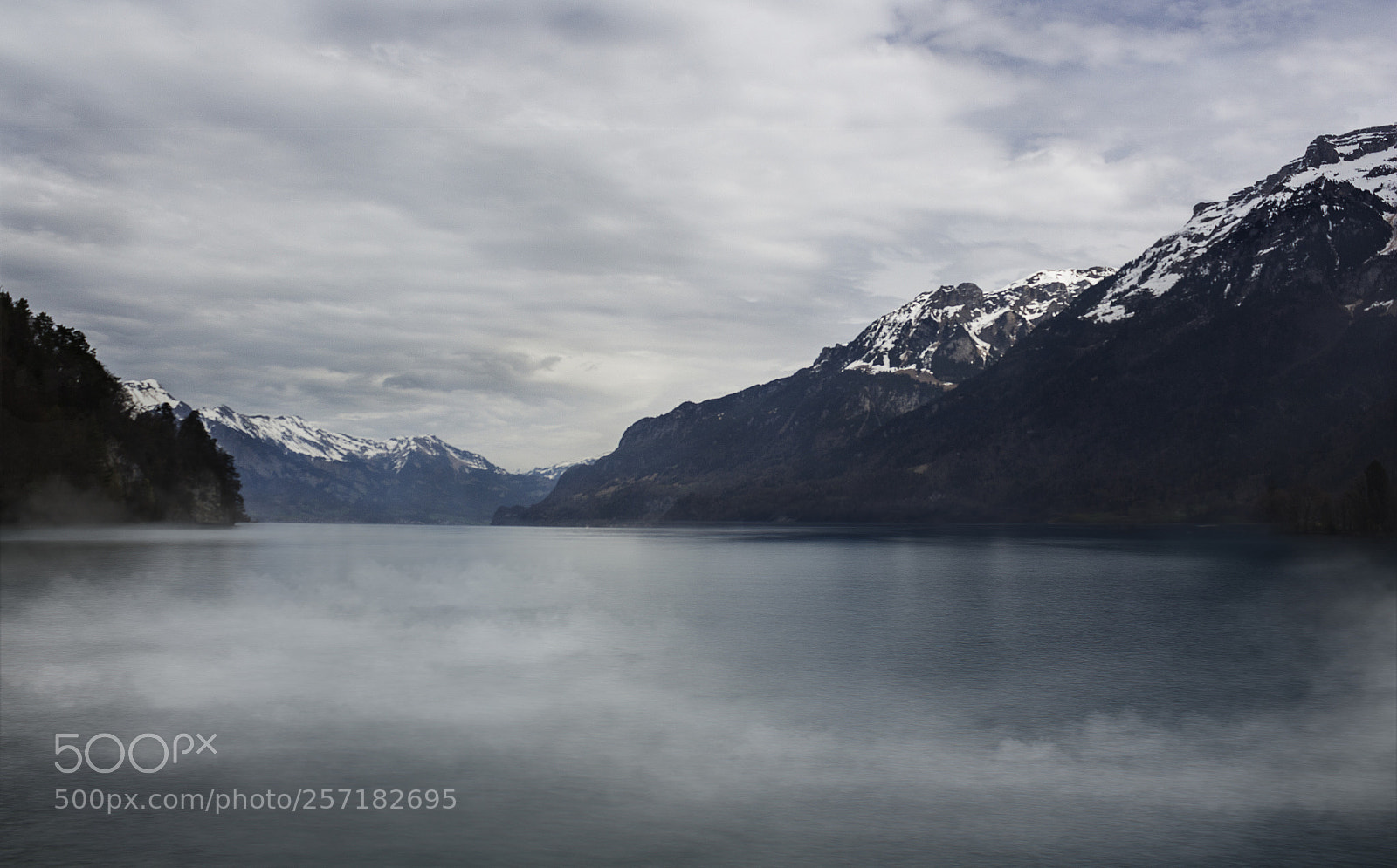 Canon EOS 700D (EOS Rebel T5i / EOS Kiss X7i) sample photo. Fog on a lake photography