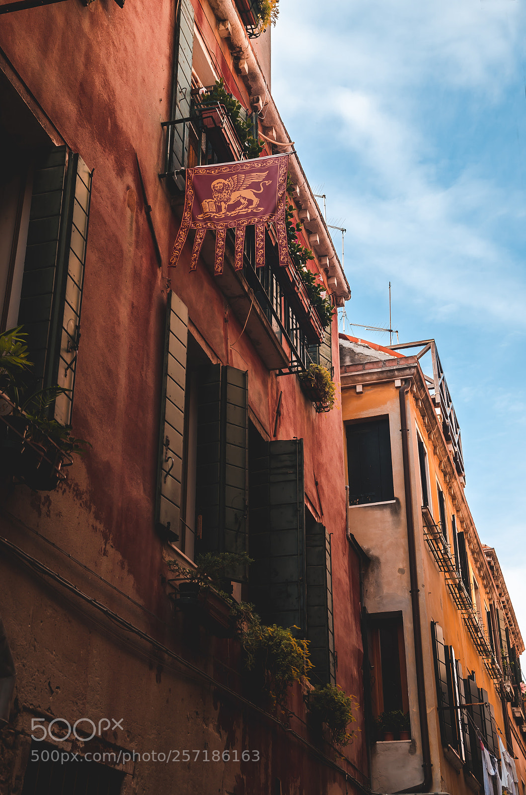 Nikon D7000 sample photo. Narrow streets of venice photography