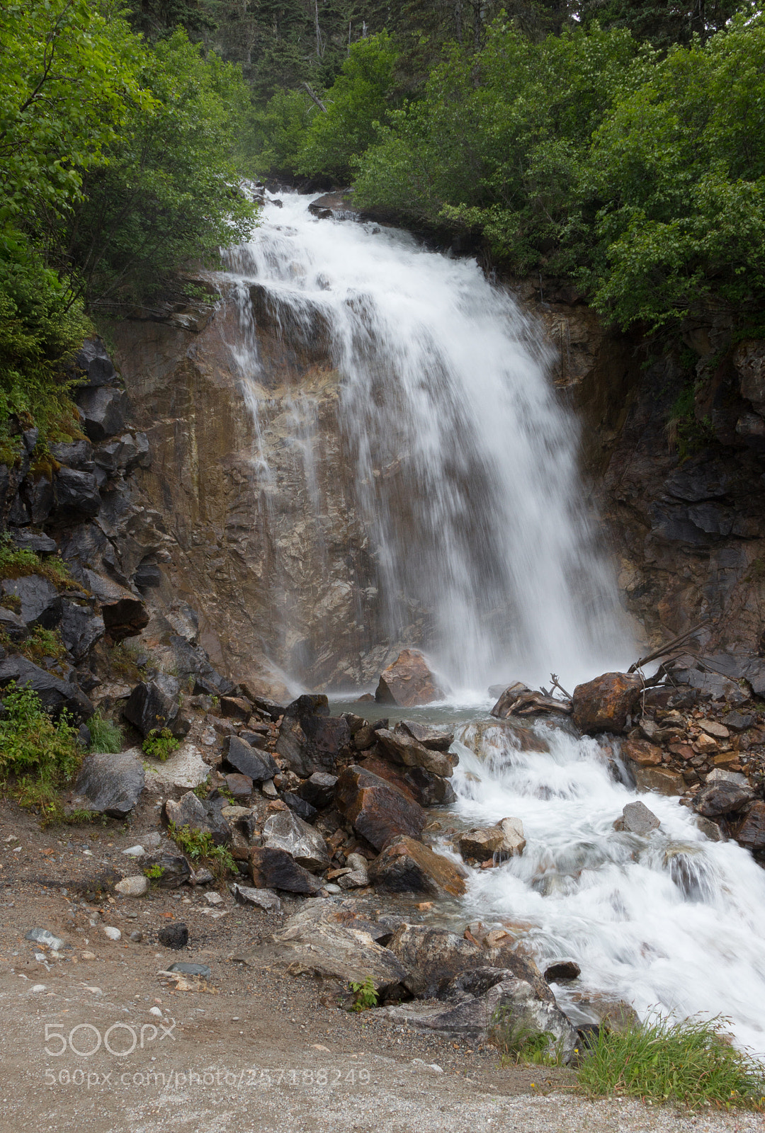 Canon EOS 700D (EOS Rebel T5i / EOS Kiss X7i) sample photo. Klondike waterfall photography