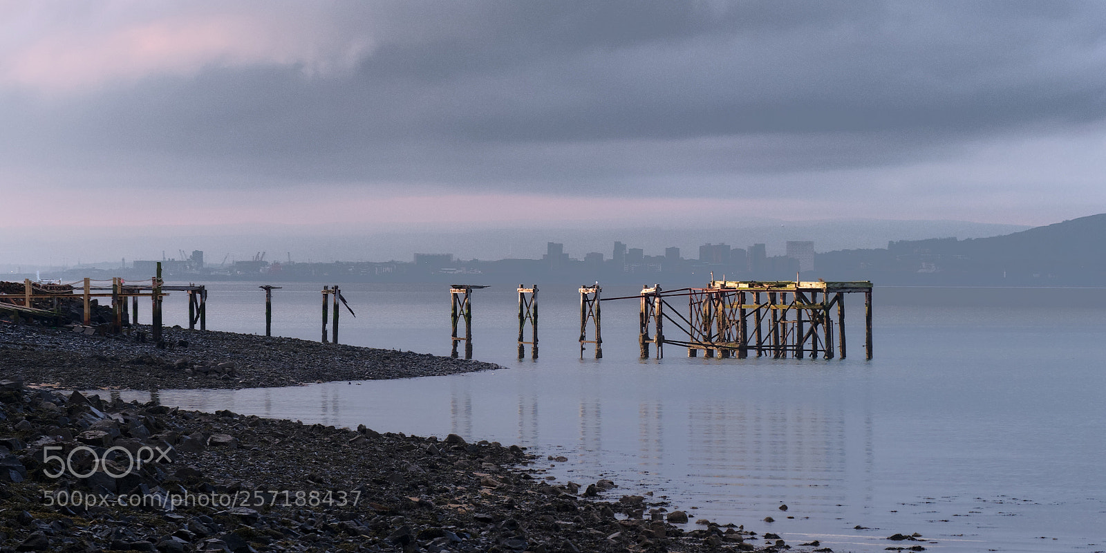 Fujifilm X-T2 sample photo. Edinburgh with hawkcraig pier photography