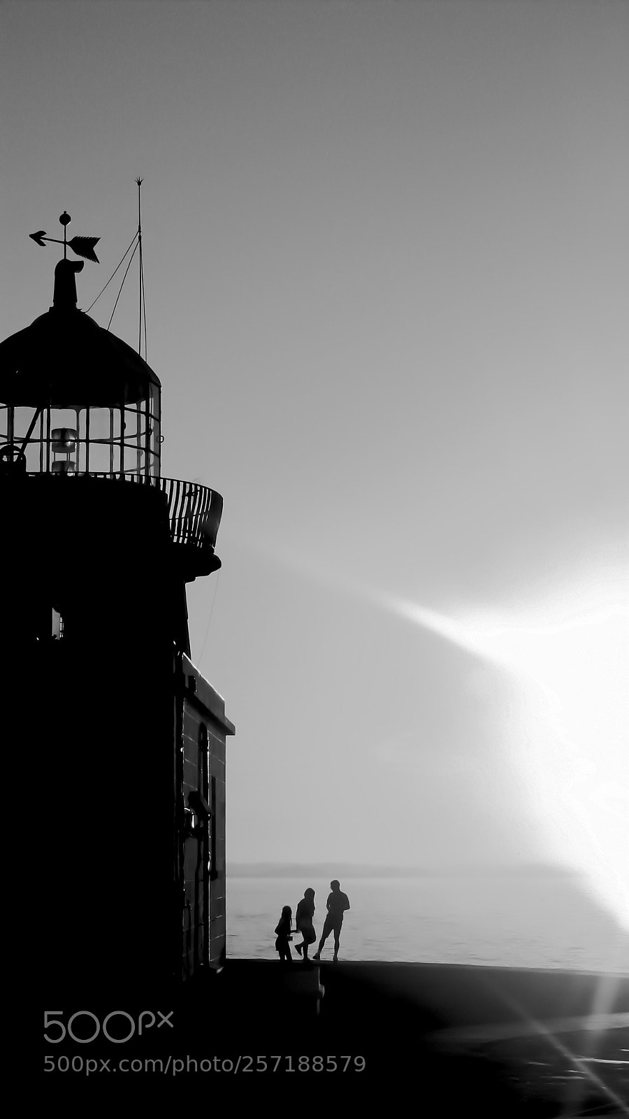 Canon EOS 1100D (EOS Rebel T3 / EOS Kiss X50) sample photo. B+w lighthouse photography