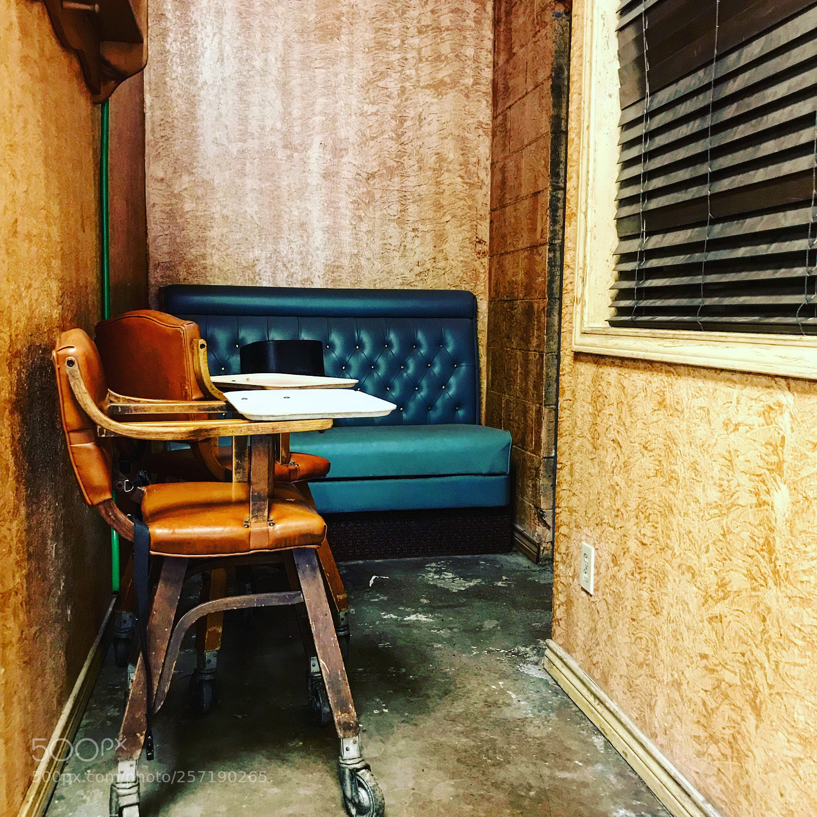Apple iPhone 7 sample photo. Have a seat photography