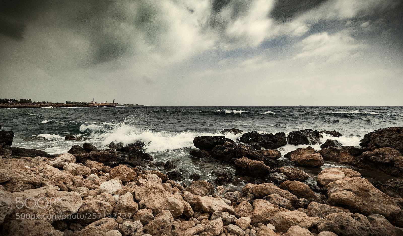 Canon EOS 70D sample photo. Shipwreck photography