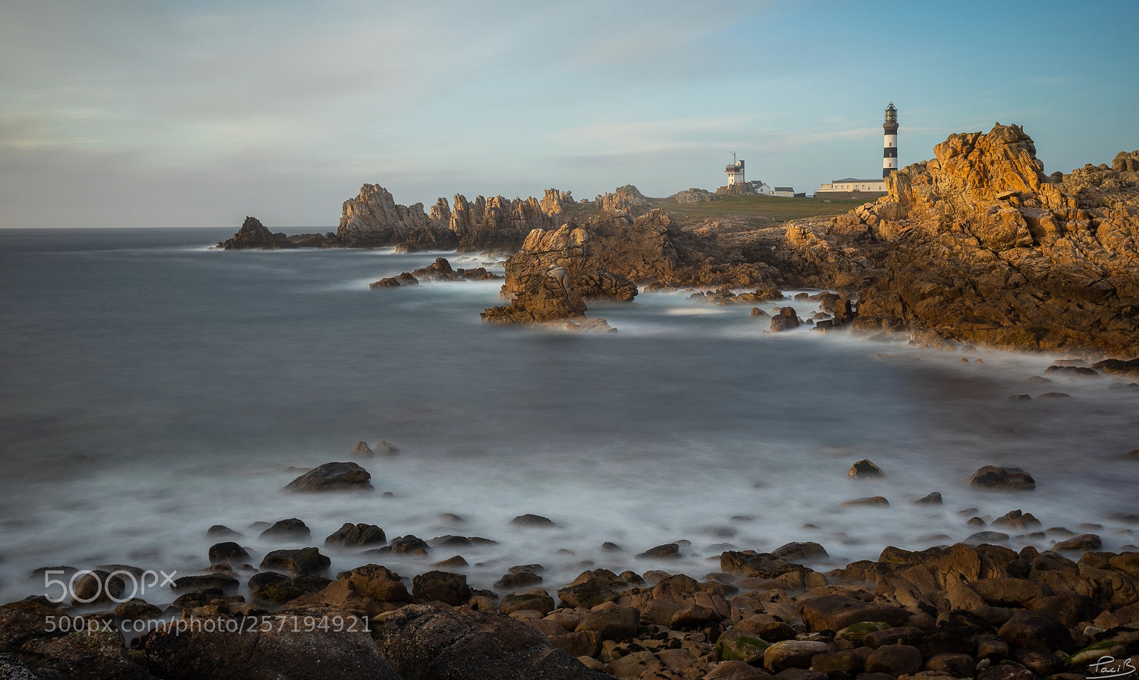 Canon EOS 5D Mark IV sample photo. Porz men bay in photography