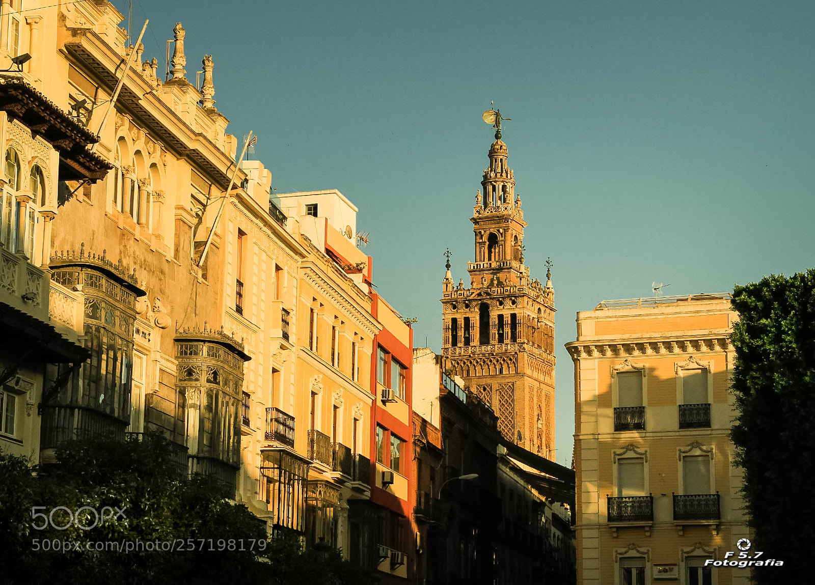 Canon EOS 7D sample photo. Luz del sol -sevilla photography