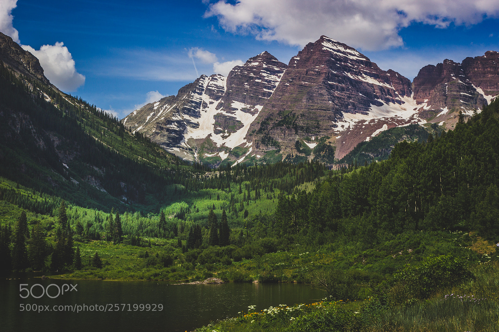 Canon EOS 600D (Rebel EOS T3i / EOS Kiss X5) sample photo. Maroon lake and maroon photography