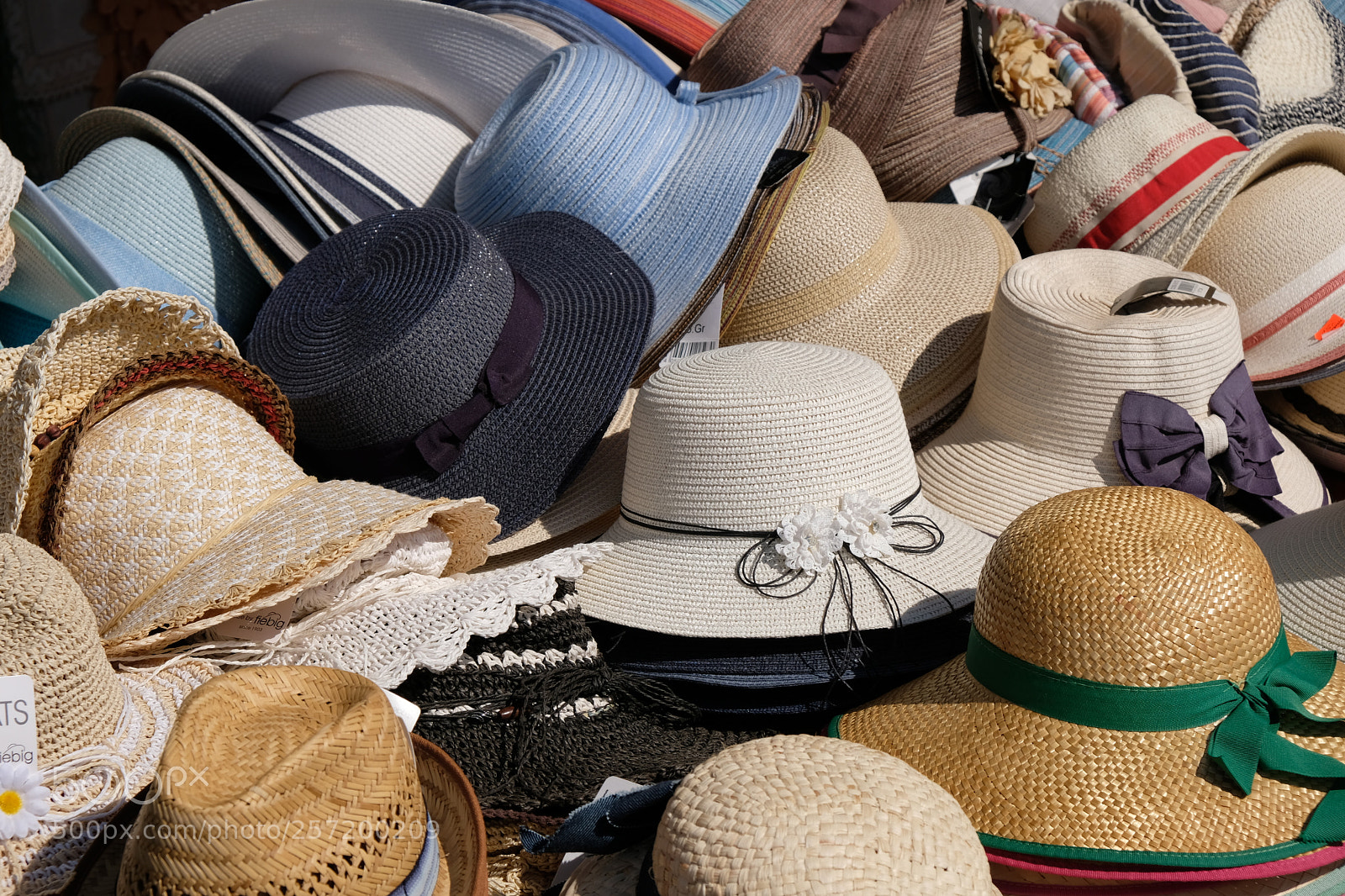 Fujifilm X-Pro2 sample photo. Hats for sale photography