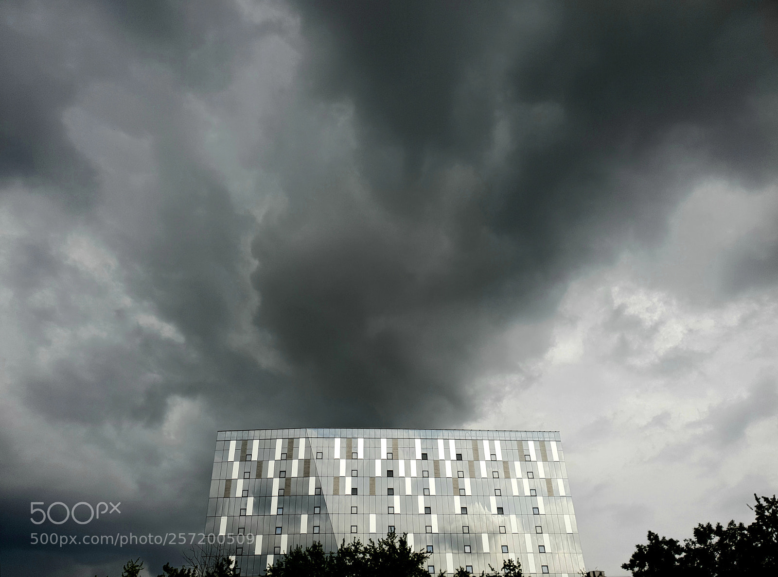 Samsung Galaxy S9+ sample photo. Storm clouds gathering photography