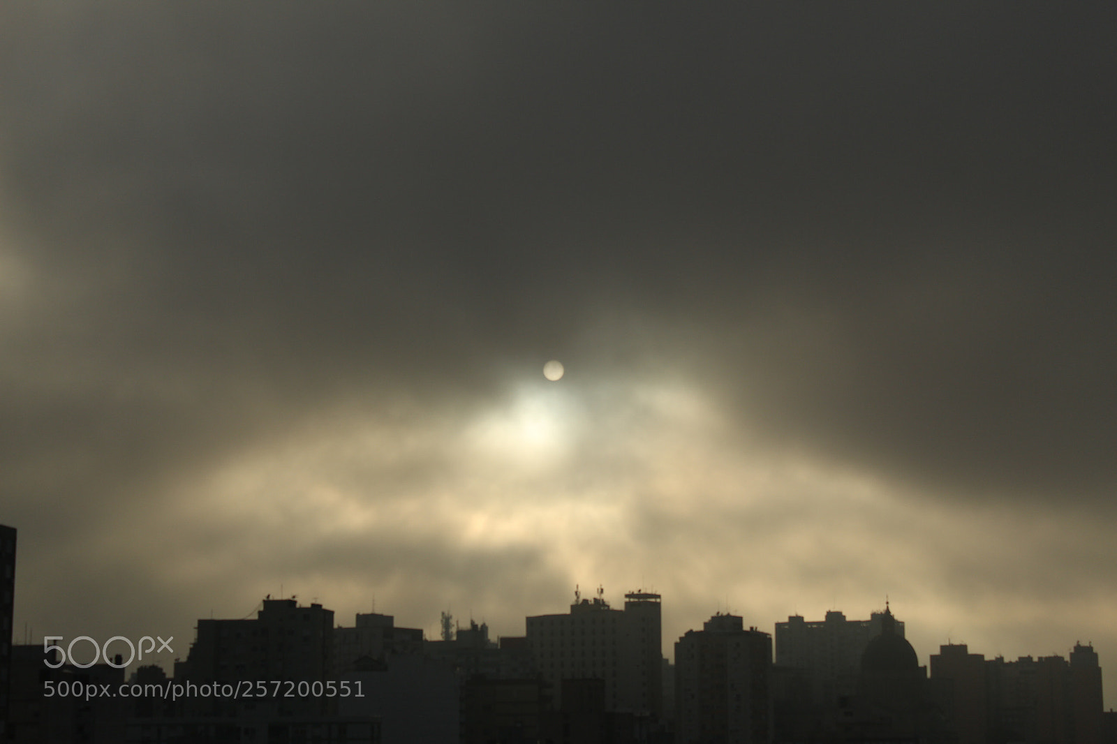 Canon EOS 1300D (EOS Rebel T6 / EOS Kiss X80) sample photo. Amanhecer na cidade photography