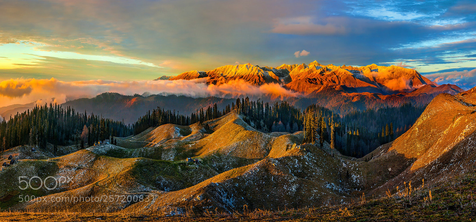Canon EOS 5D Mark II sample photo. The gagra range. photography