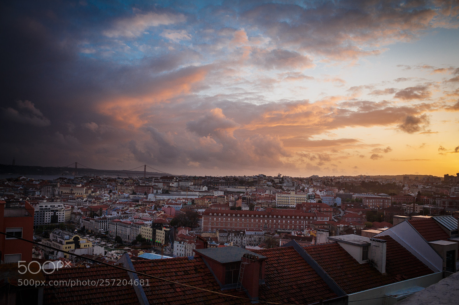 Canon EOS 650D (EOS Rebel T4i / EOS Kiss X6i) sample photo. Magic lisbon photography