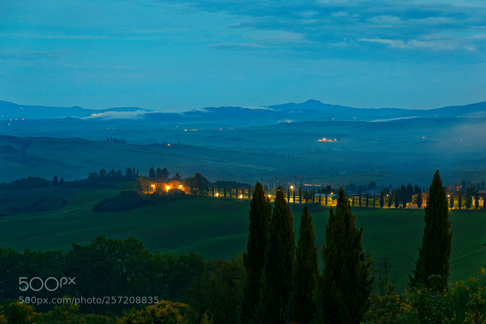 Canon EF 24-70mm F4L IS USM sample photo. Val d'orcia photography