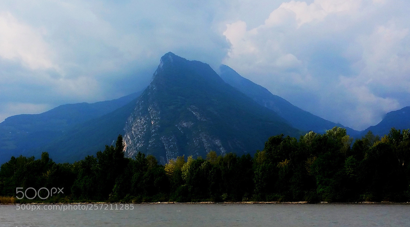 Samsung Galaxy Note4 sample photo. Stormy weather photography