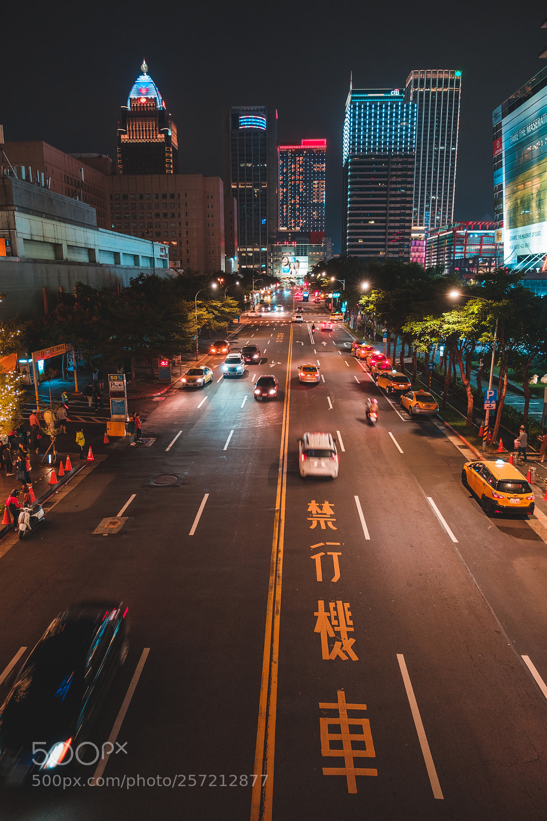Fujifilm X-T2 sample photo. Night time in taipei photography