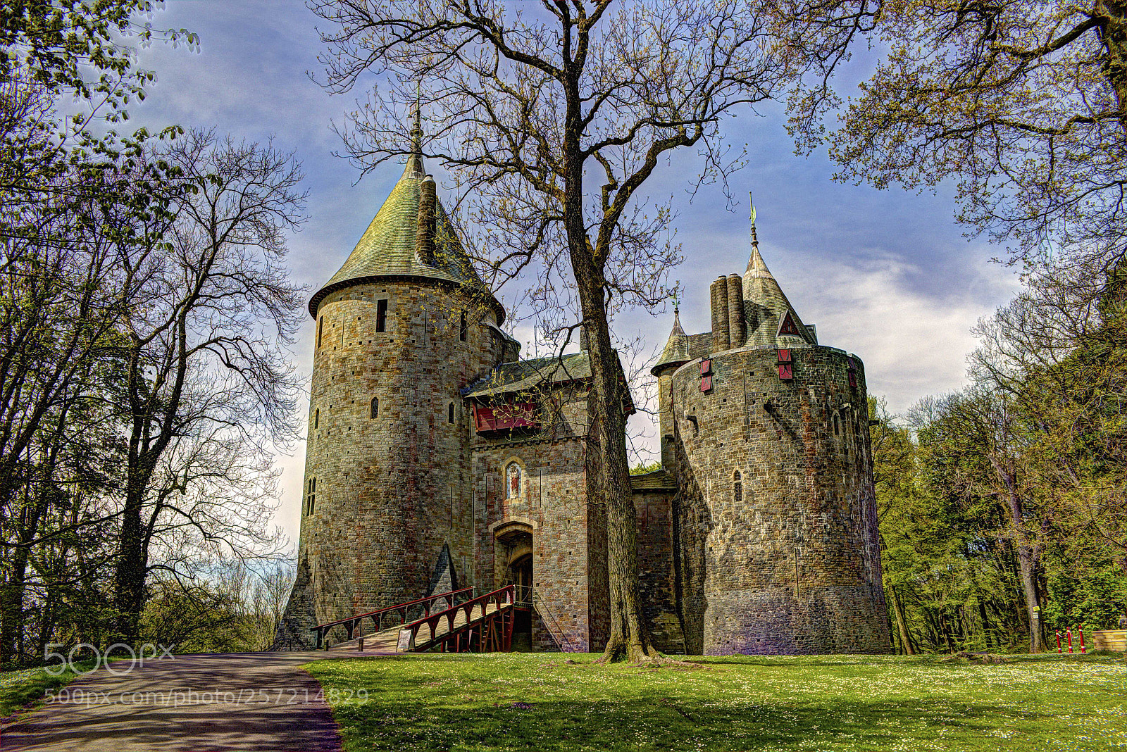 Canon EOS 100D (EOS Rebel SL1 / EOS Kiss X7) sample photo. Castell coch photography
