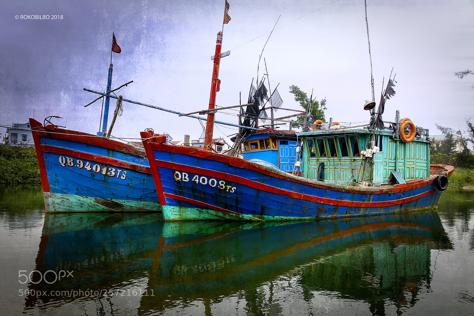 Canon EOS 50D sample photo. Vietnamese fishing boat 13 photography