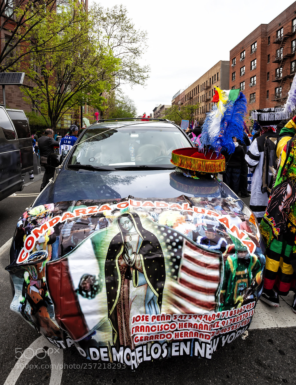 Canon EOS 5D Mark II sample photo. Cinco de mayo parade photography