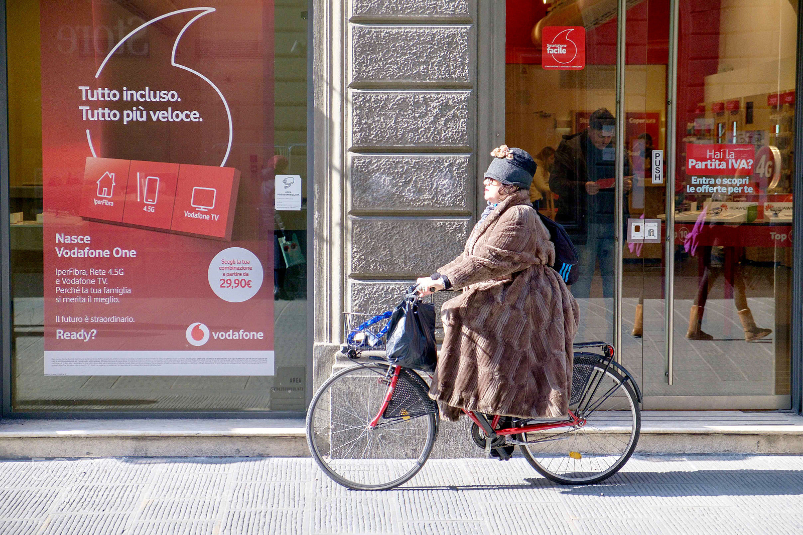 Fujifilm X-T1 sample photo. Lady on the bike photography