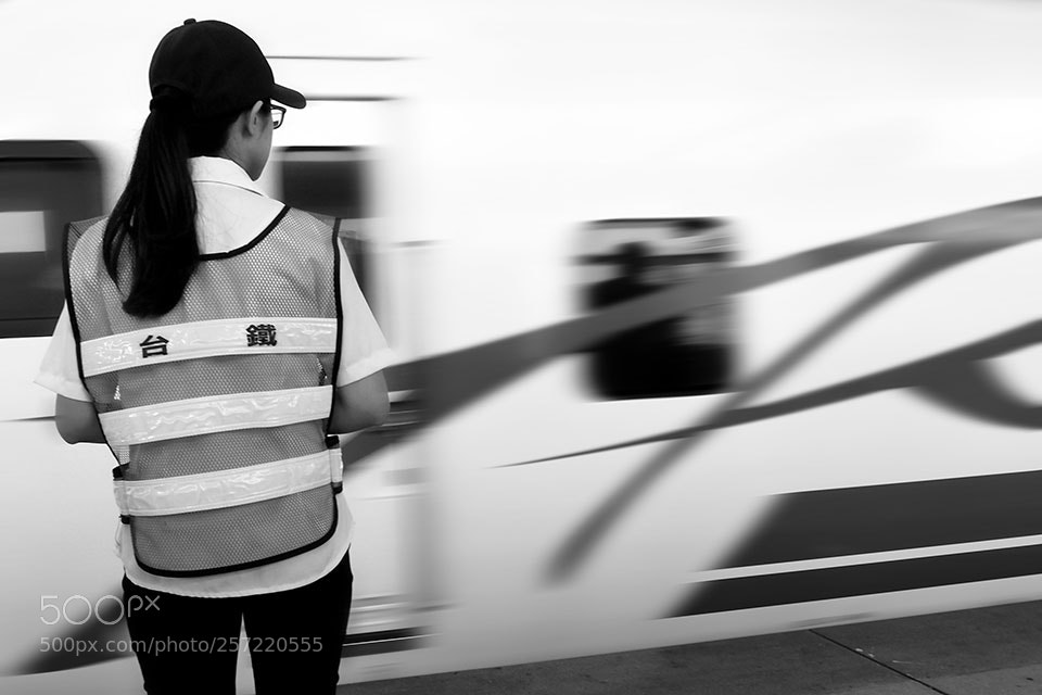 Olympus PEN-F sample photo. Passing by photography
