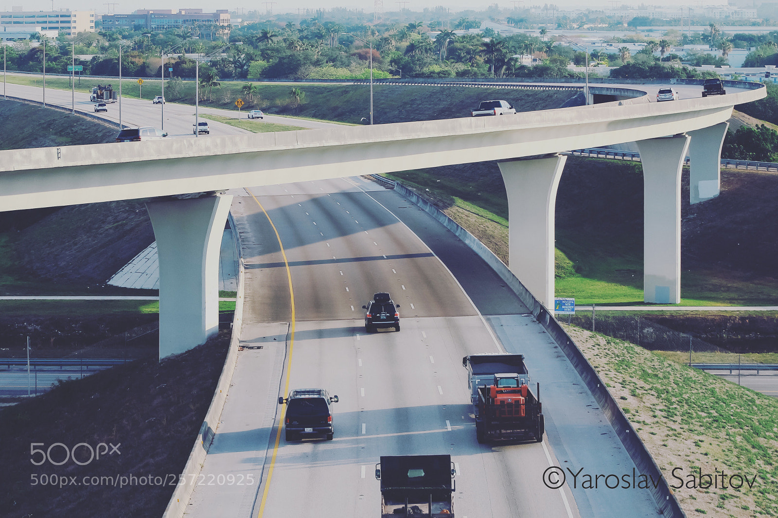 Canon EOS 1300D (EOS Rebel T6 / EOS Kiss X80) sample photo. Florida roads  photography