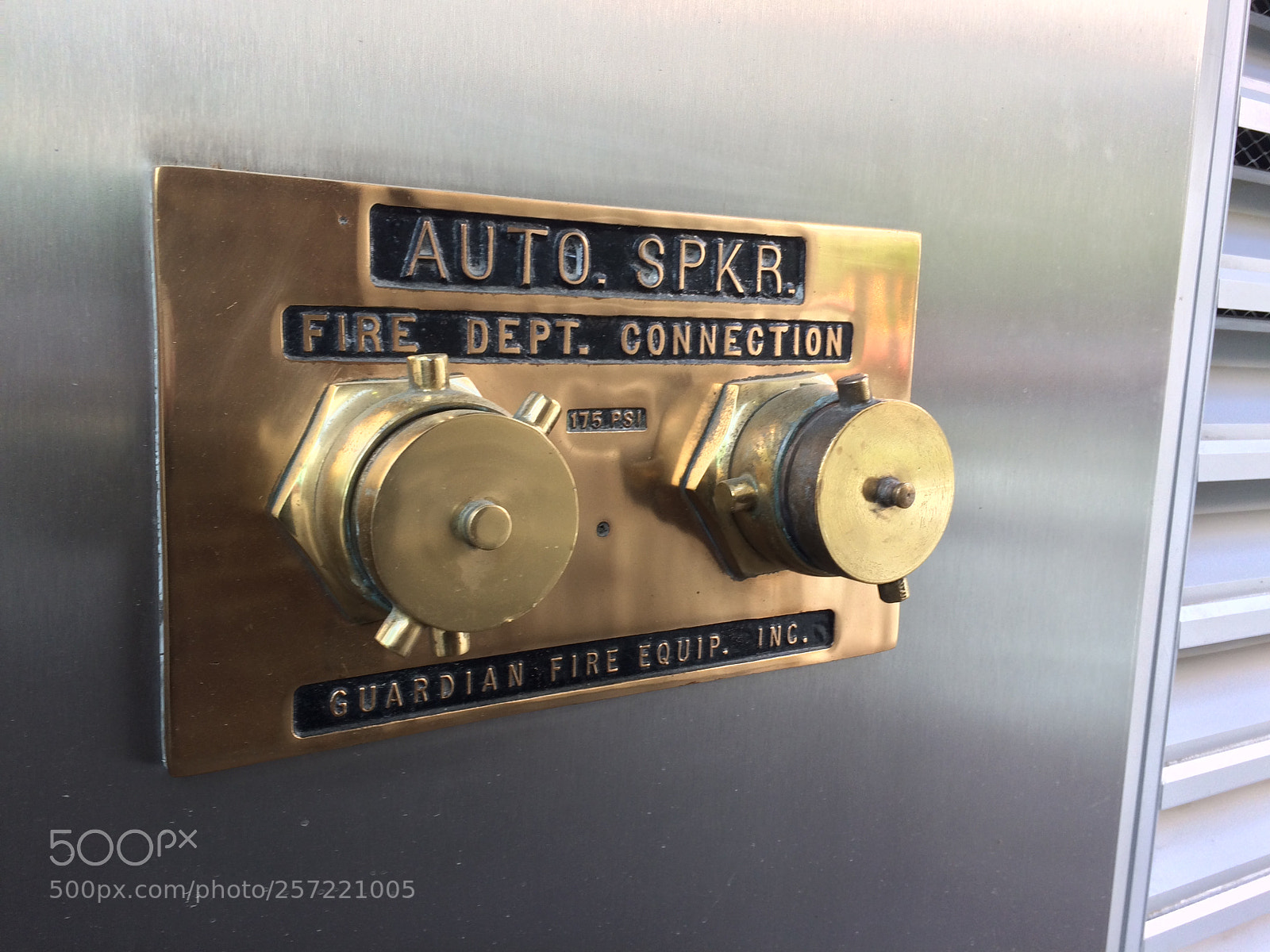 Apple iPhone 5s sample photo. *** conections *** photography