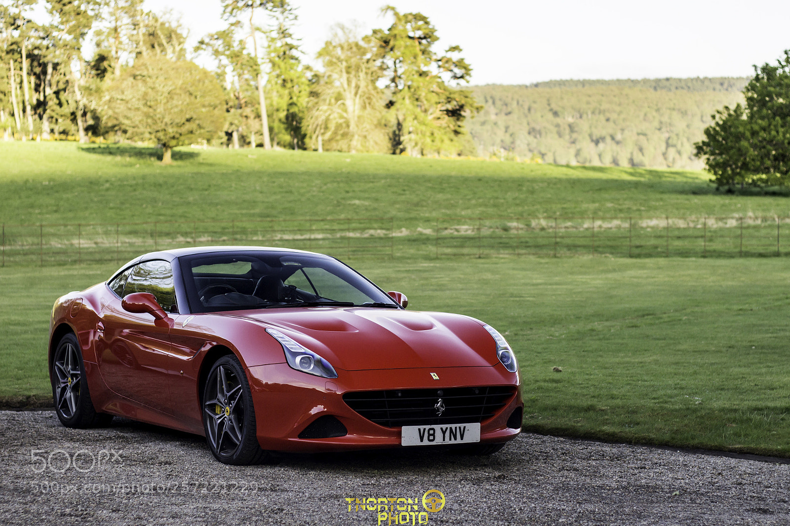 Canon EOS 600D (Rebel EOS T3i / EOS Kiss X5) sample photo. Ferrari california t photography