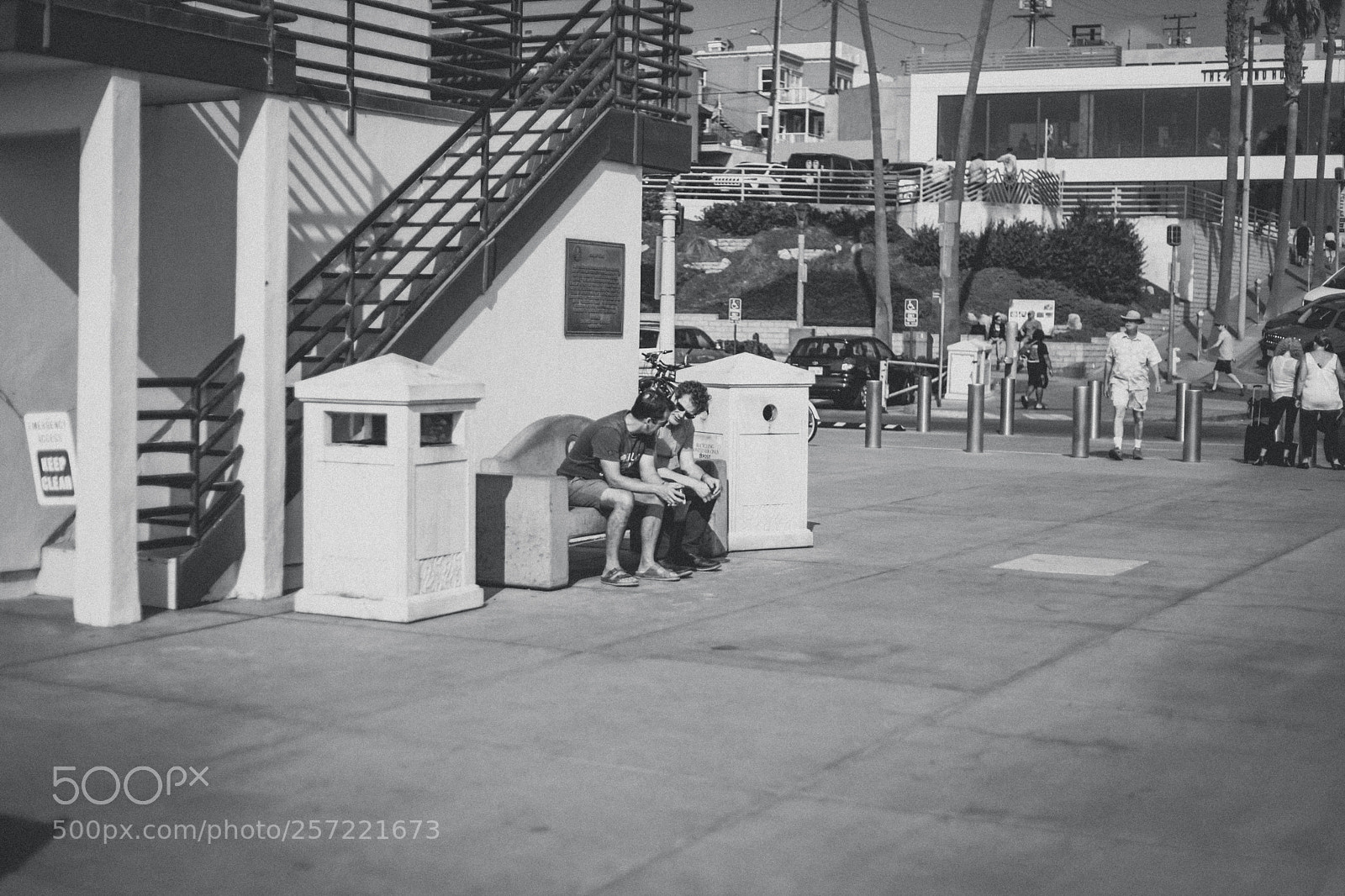 Canon EOS 5D Mark II sample photo. Conversations photography