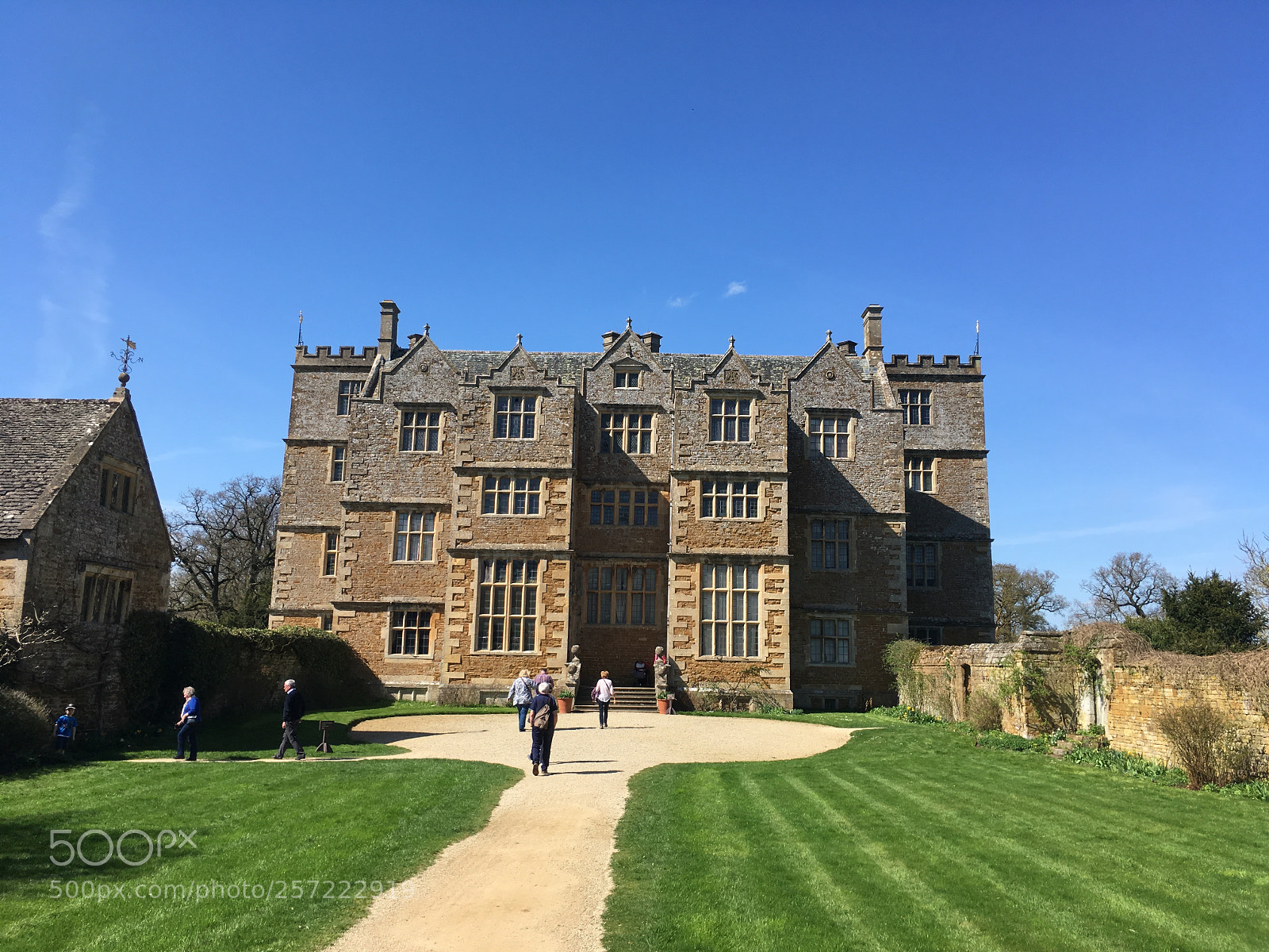 Apple iPhone SE sample photo. Chastleton house photography