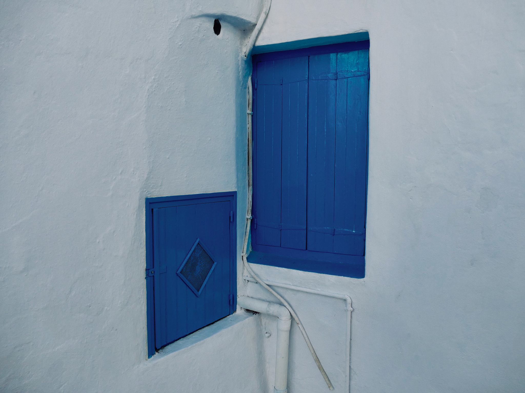 Leica V-Lux (Typ 114) sample photo. Milos
window photography