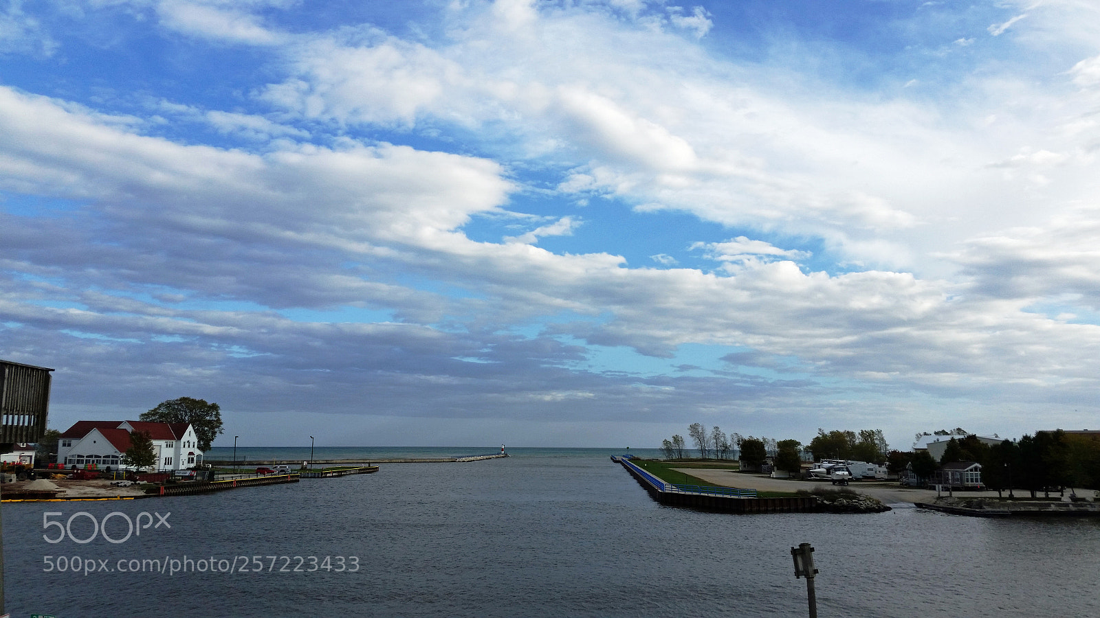 Samsung Galaxy S5 sample photo. Harbor clouds photography