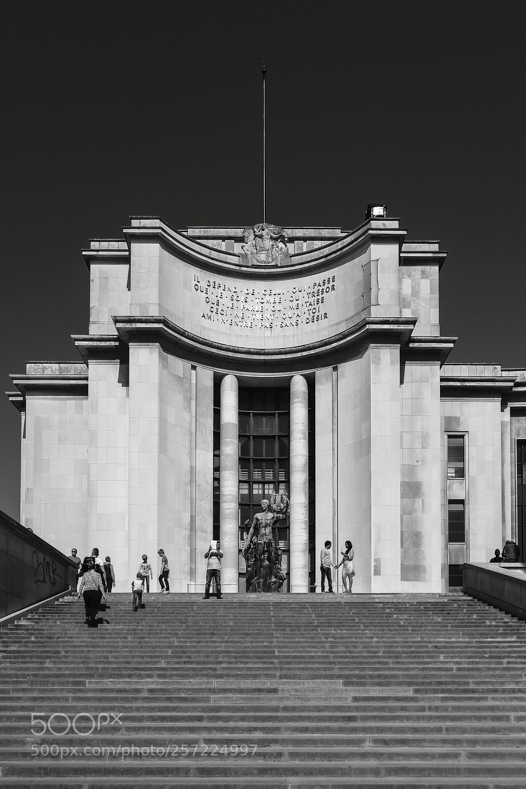Olympus OM-D E-M1 Mark II sample photo. Epic museum photography