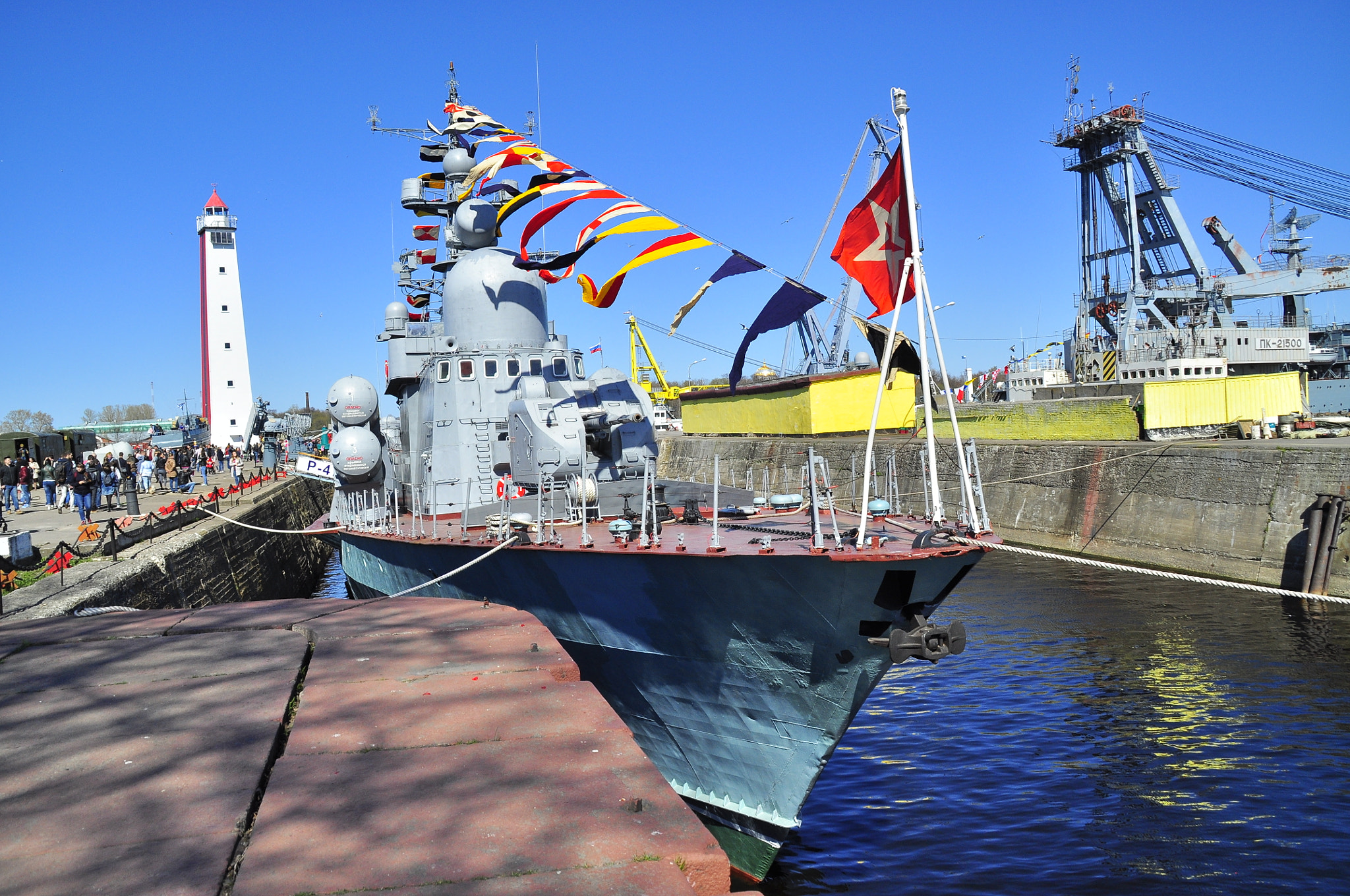 Nikon D5000 sample photo. Flags of honour photography