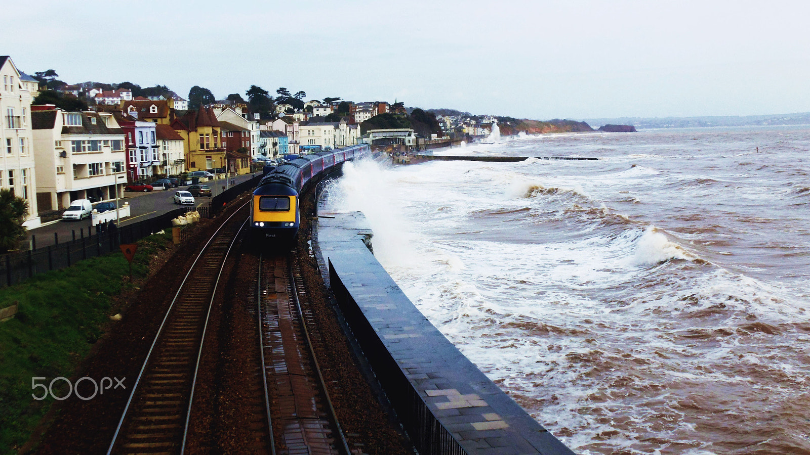 Panasonic Lumix DMC-LZ40 sample photo. Train line by the sea photography