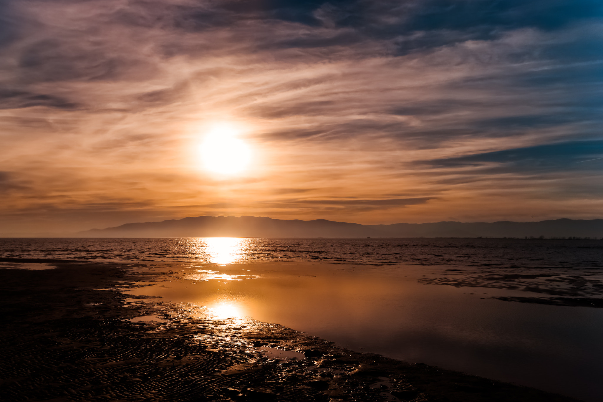 Samsung NX500 sample photo. Softened in the evening photography