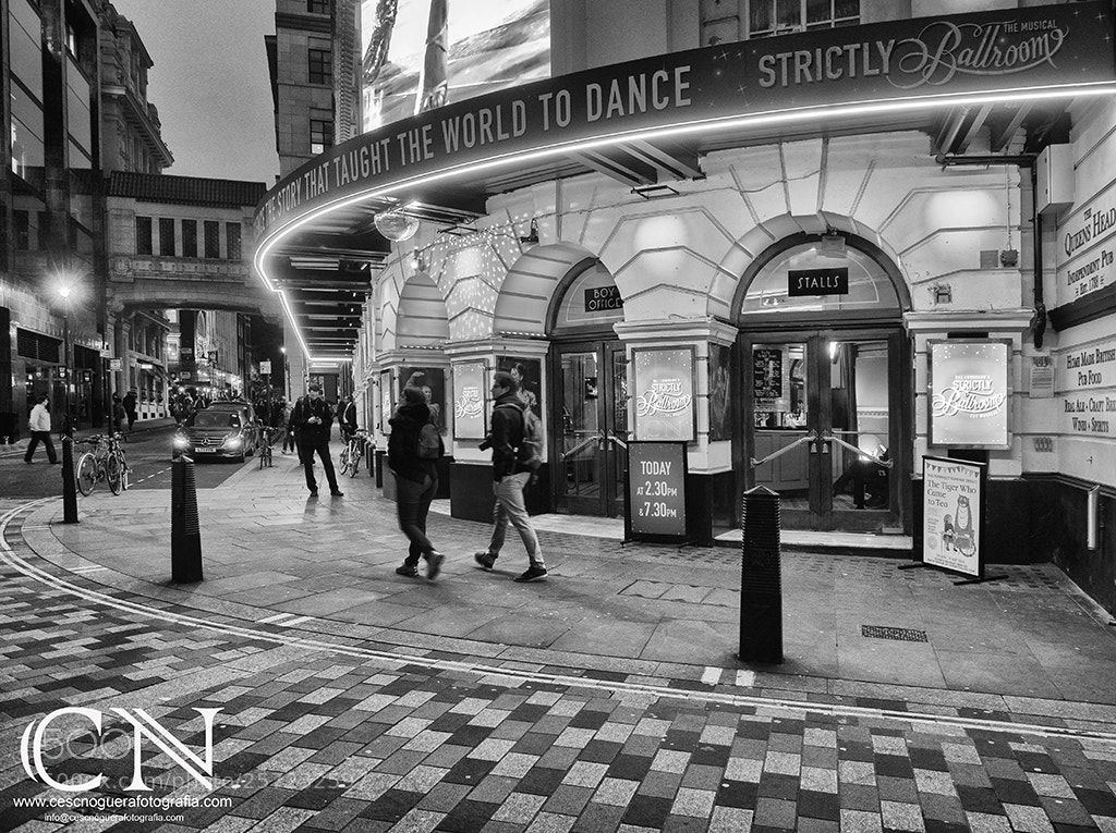 Olympus OM-D E-M1 Mark II sample photo. Strettphotography a piccadilly circus photography