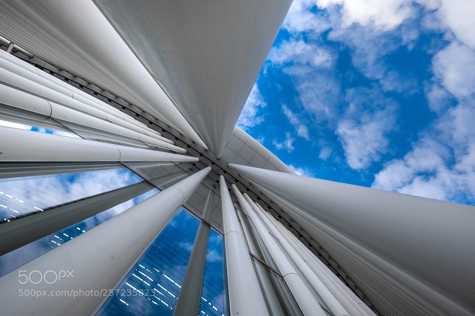 Fujifilm X-T1 sample photo. Die s ulen der....philharmonie photography
