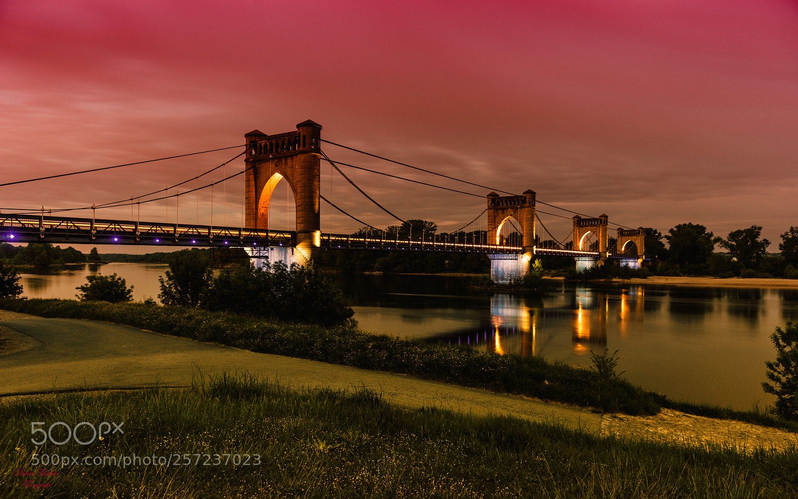 Sony SLT-A99V sample photo. Le pont de loire photography