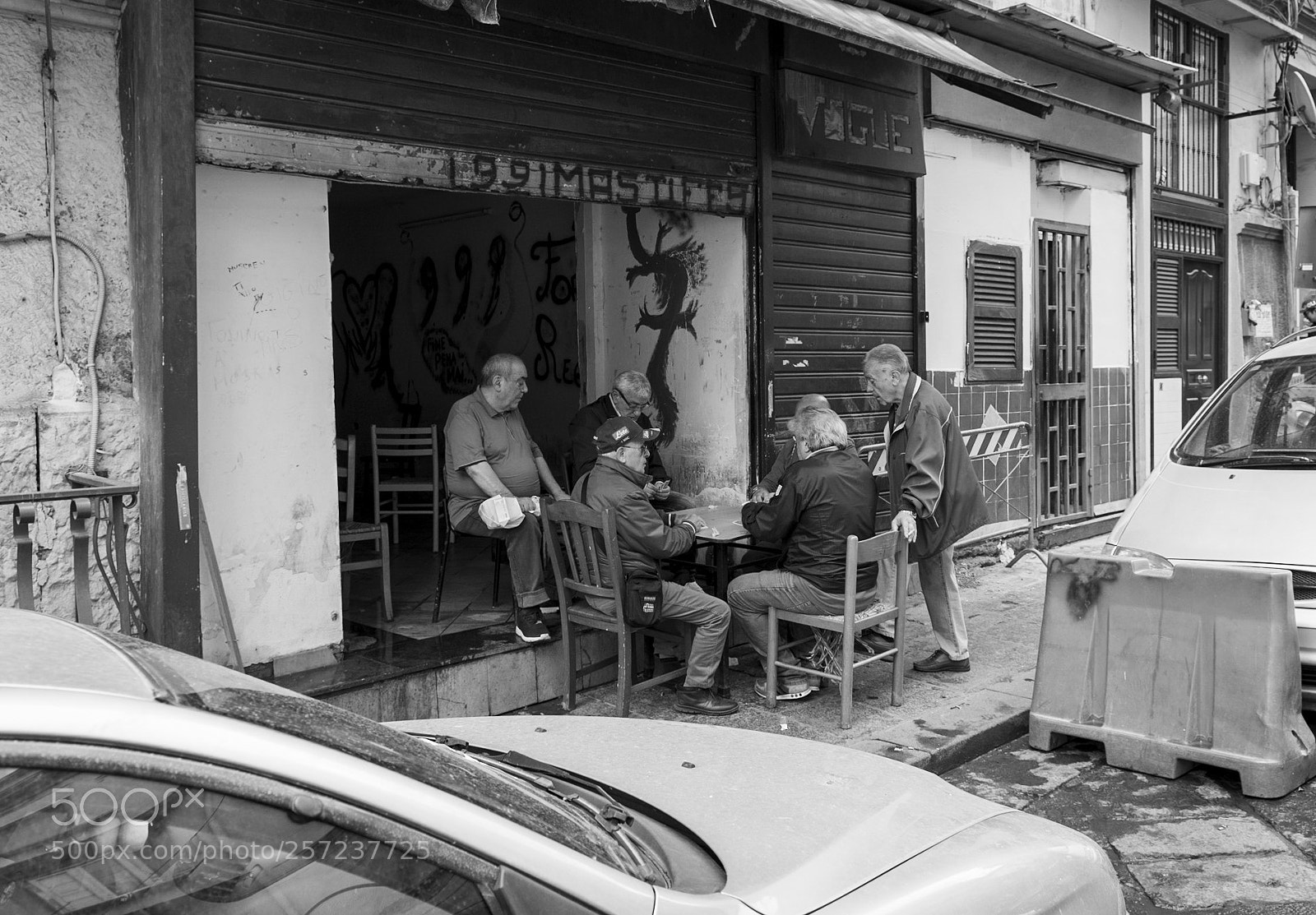 Nikon D850 sample photo. Napoli lifestyle b&w photography
