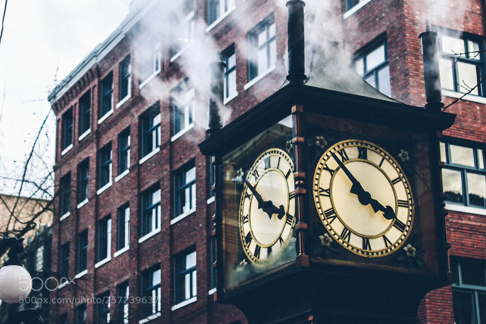 Canon EOS 700D (EOS Rebel T5i / EOS Kiss X7i) sample photo. Gastown steam clock on photography