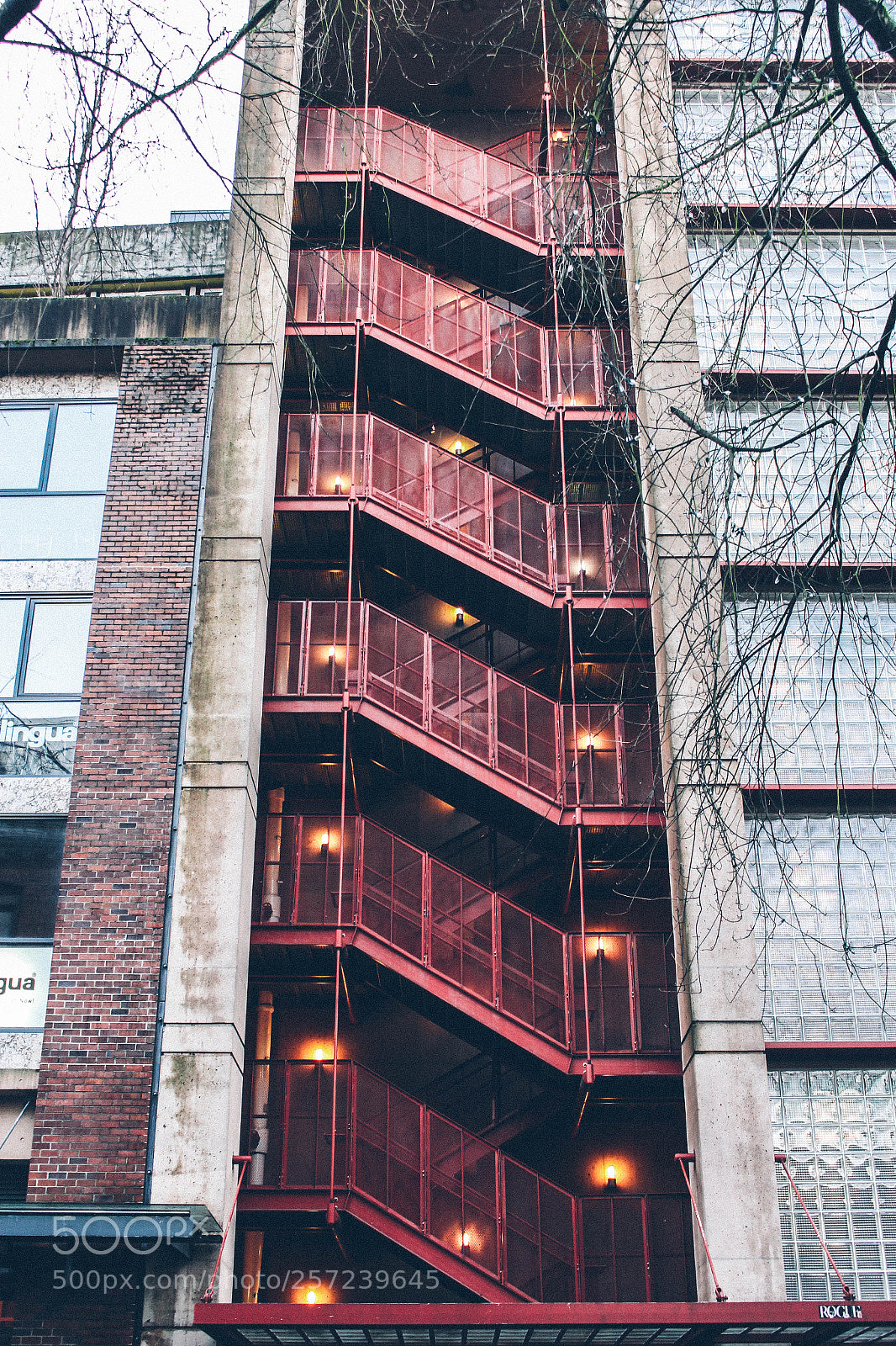 Canon EOS 700D (EOS Rebel T5i / EOS Kiss X7i) sample photo. Modern red stairs. beautiful photography
