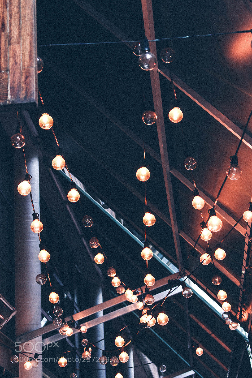 Canon EOS 700D (EOS Rebel T5i / EOS Kiss X7i) sample photo. Restaurant fairy lights. hot photography
