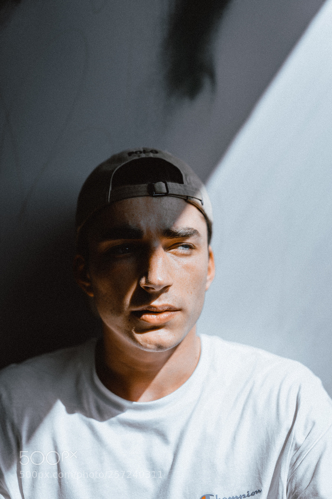 Sony a7 II sample photo. Light and shadow  photography