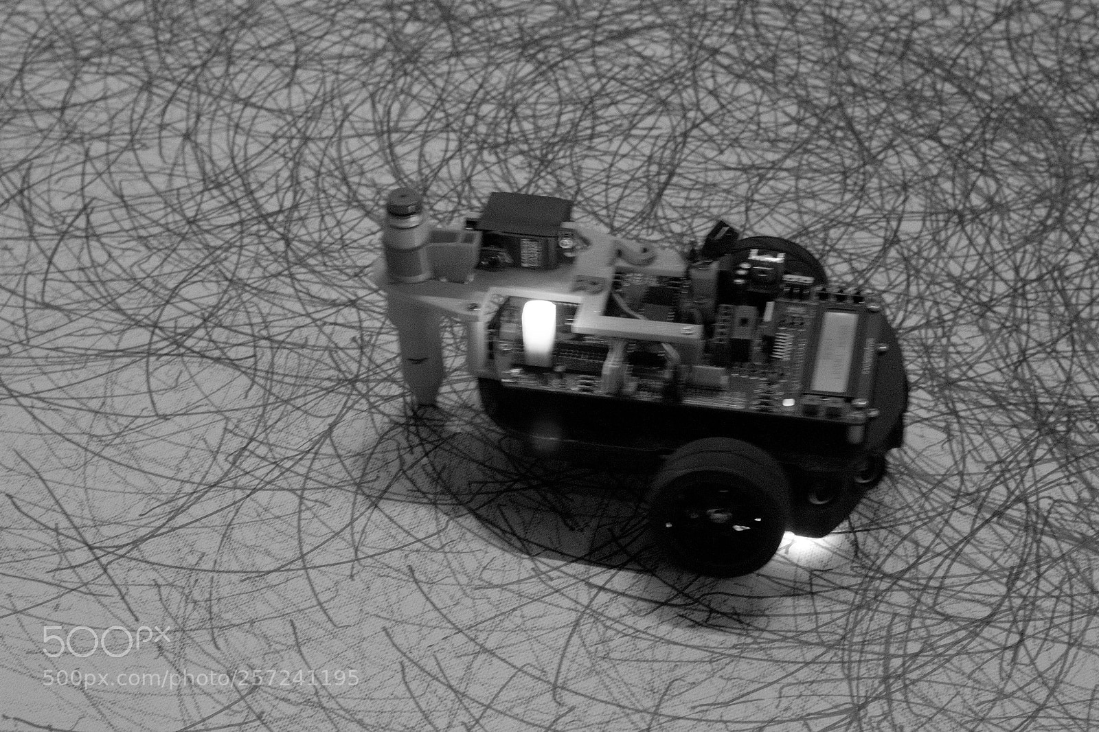 Canon EOS 700D (EOS Rebel T5i / EOS Kiss X7i) sample photo. Robot art photography
