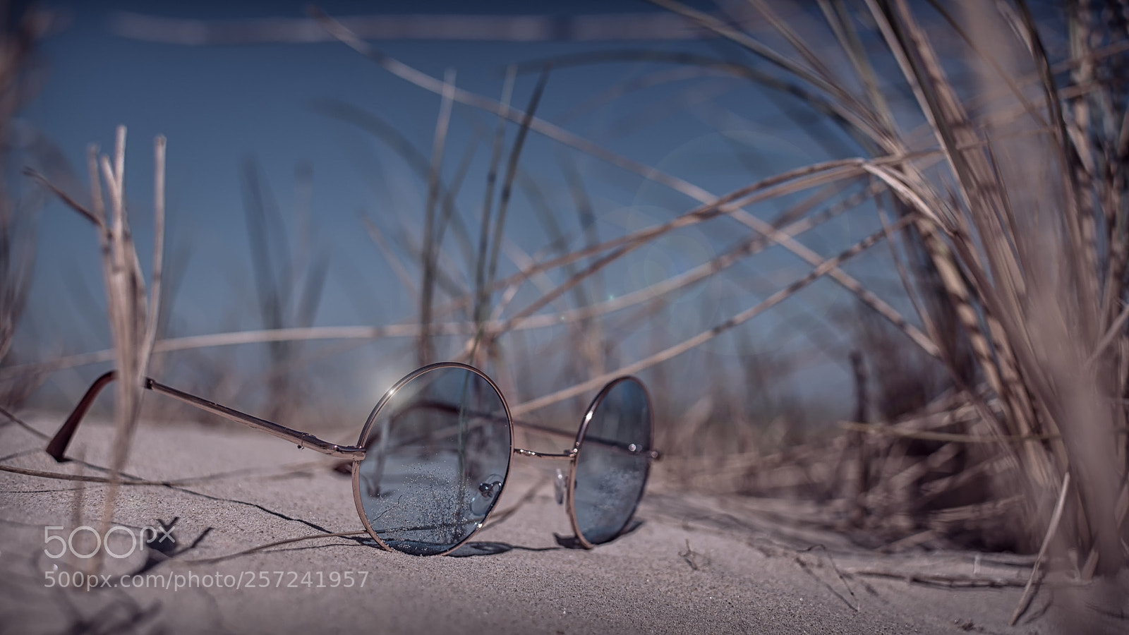 Nikon D7100 sample photo. Sunglasses at beach o photography