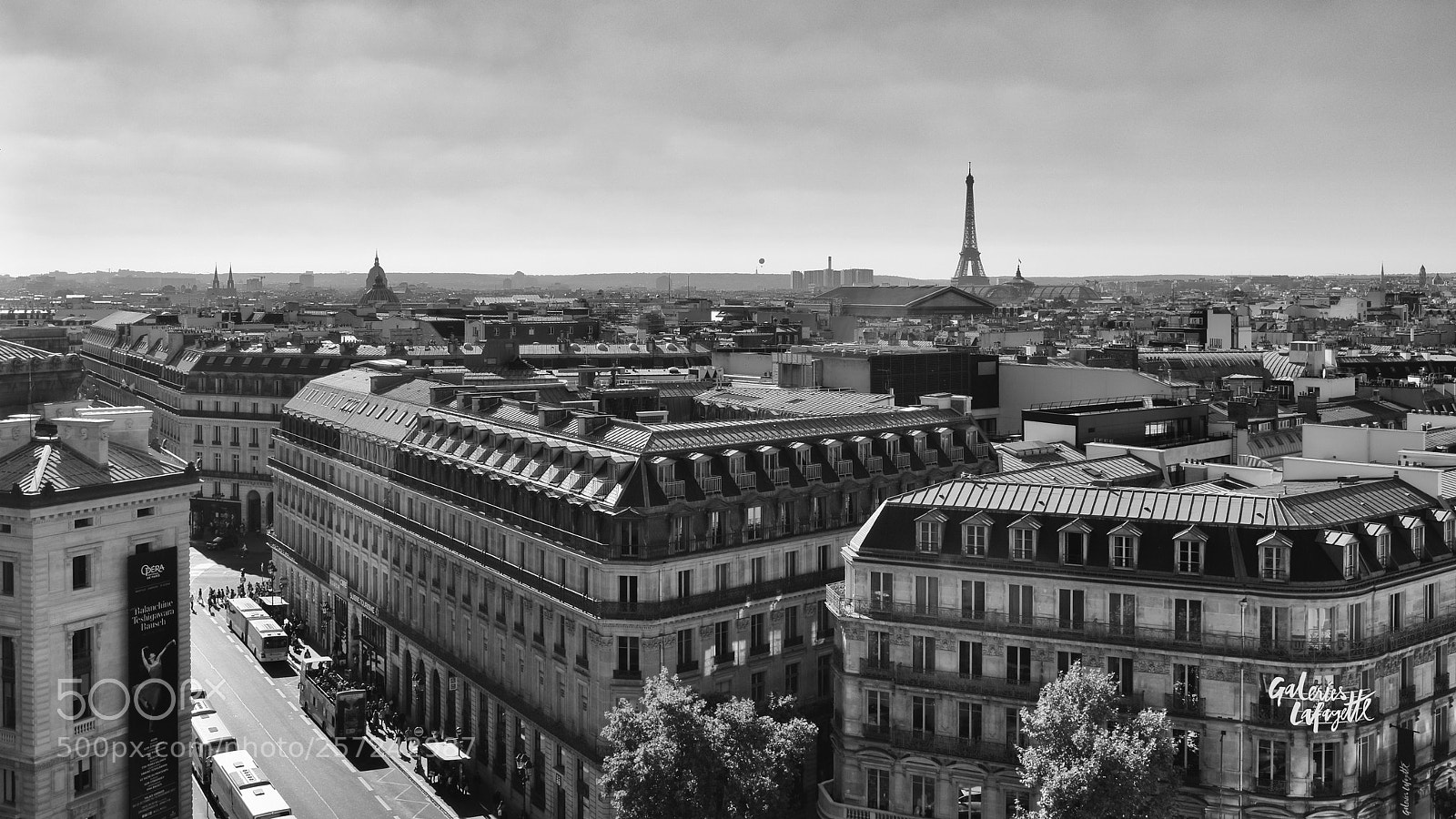 Nikon D5500 sample photo. View on paris photography
