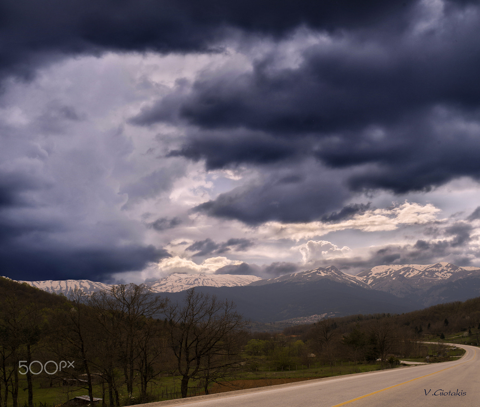 Pentax KP sample photo. Clouds in the mountain photography