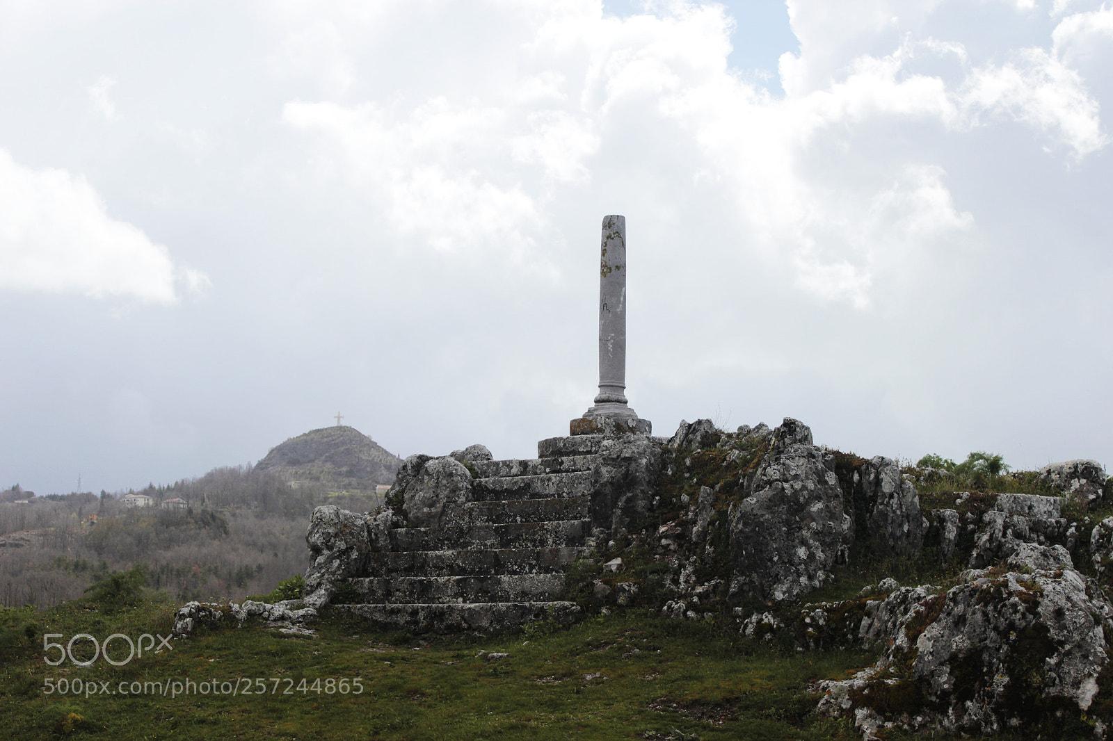 Canon EOS 600D (Rebel EOS T3i / EOS Kiss X5) sample photo. Lagonegro castle photography