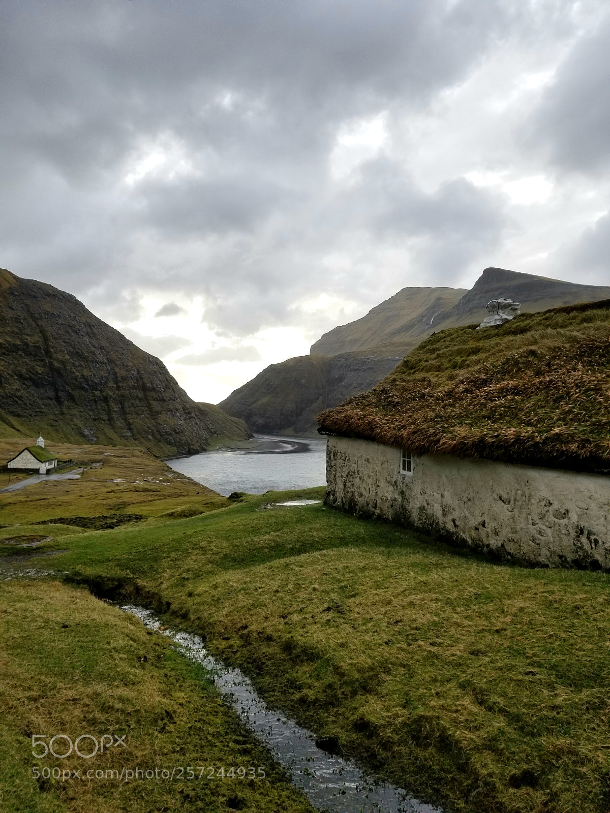 Samsung Galaxy S8 sample photo. Faroes photography